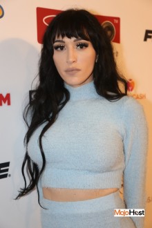 ynotcams2018_redcarpet377  